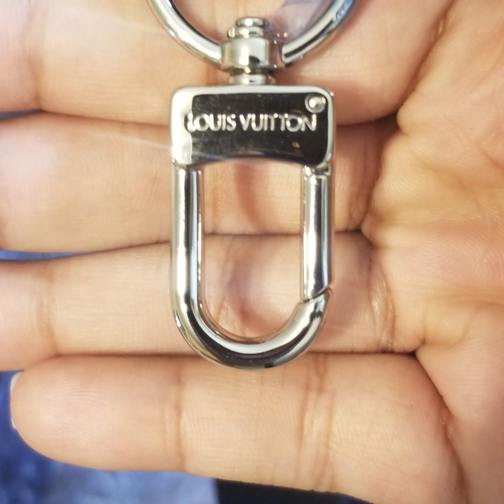 Louis Vuitton Avenue Sling Backpack - Picture 9 of 10